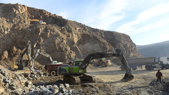 FAMO mélyásó kanál 12 tonna fölött